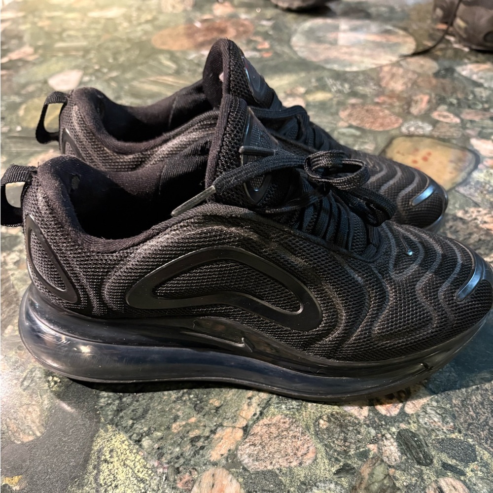 Women’s 720 black